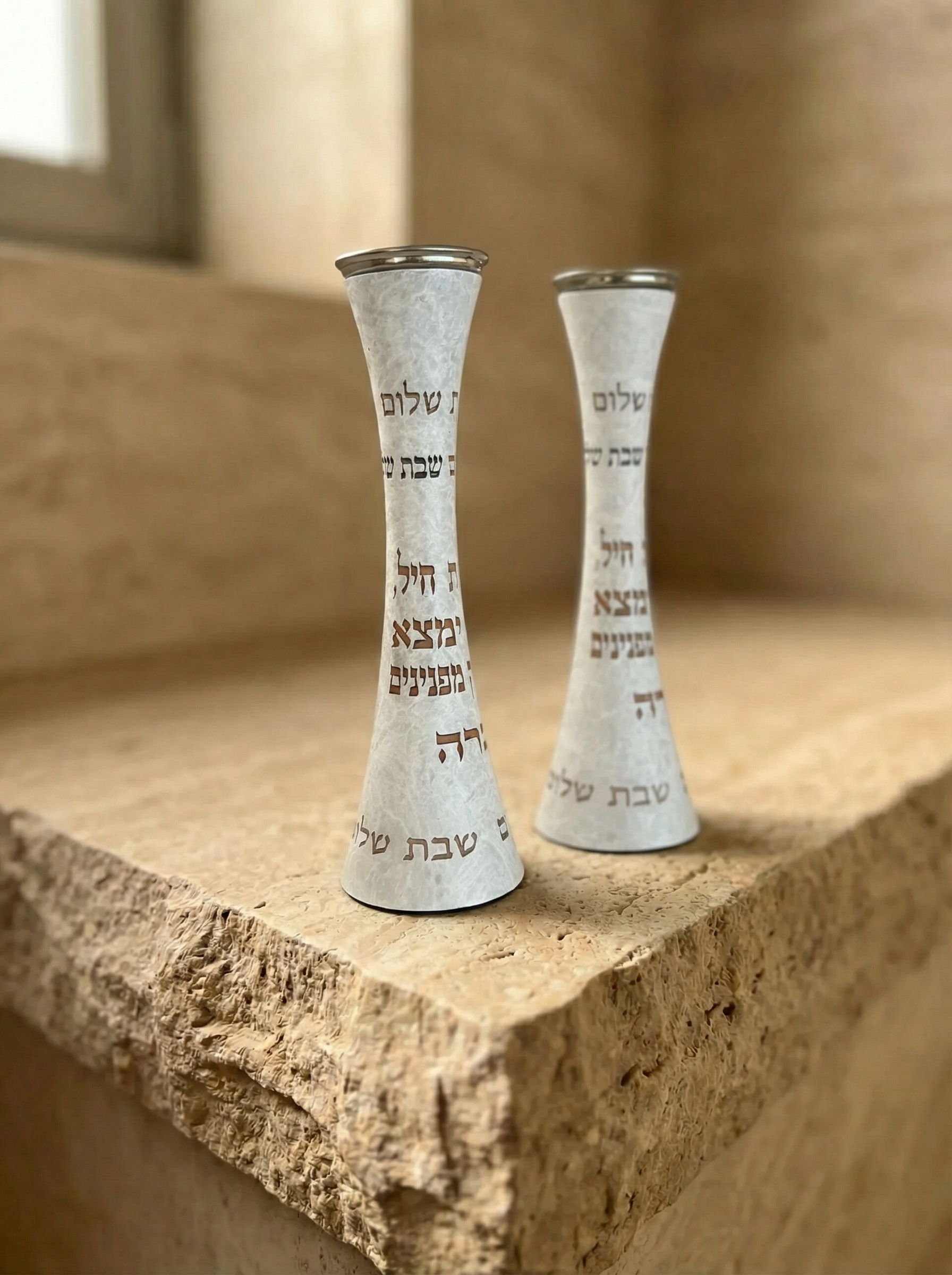 23b4231a-d7e5-4226-9aee-a45e108d5333_49aa59c3_4c75_417e_bd45_c02016aeec40 פמוטים לשבת מהודרים 19 סמ – תמונה 1