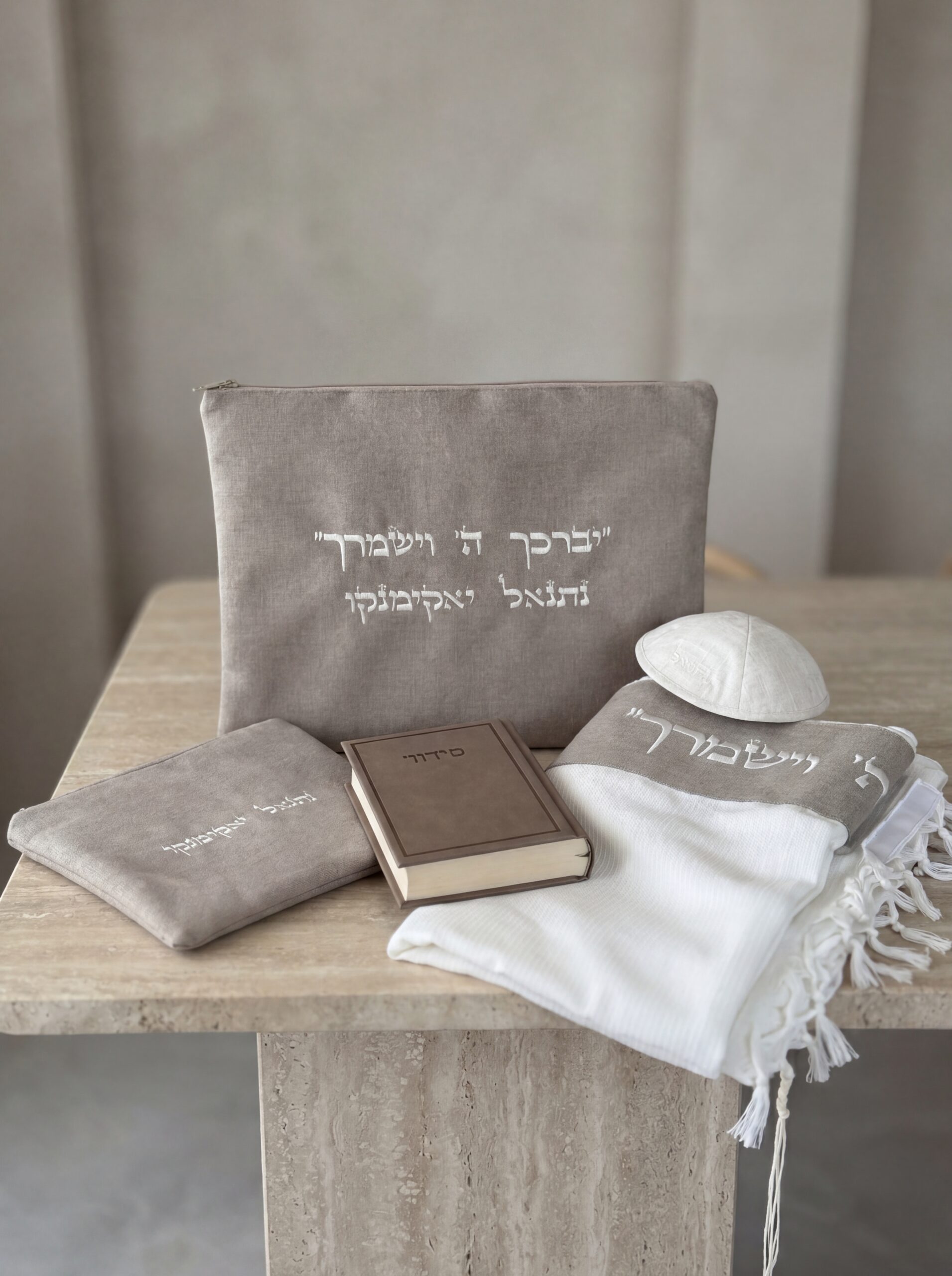 ab42eac0-1ebb-4b0d-86f8-ead5fc801c33_file מארז PREMIUM- גוון פשתן – תמונה 1