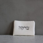 נרתיק צדקה-לבן אותיות כסף