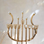 חנוכיית נבל בשילוב קריסטל מוזהב