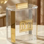 מעמד למצה מפרספקס - שקוף זהב מגנט