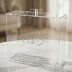 מעמד למצה מפרספקס - אותיות בולטות כסף