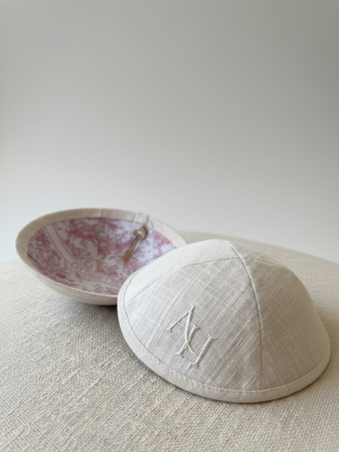 כיפה דיור ורודה