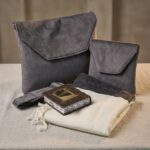 מארז אקסלוסיב- אפור קטיפה