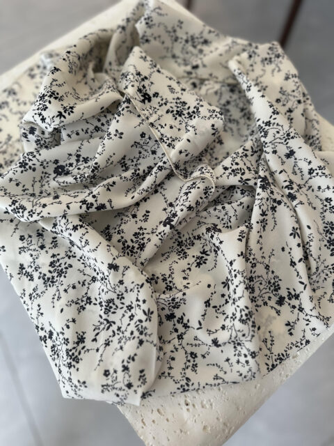 דגם פרחים עדינים קרפ -לונג