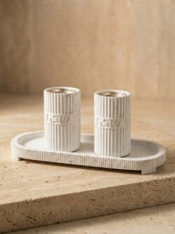 זוג פמוטים כולל מגש- פולימר לבן