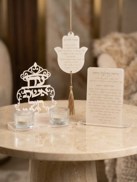 מארז שמאל-הדלקת נרות