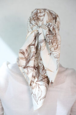 ⁦דגם פרח חום בד- כיסוי מלא⁩ – תמונה ⁦2⁩